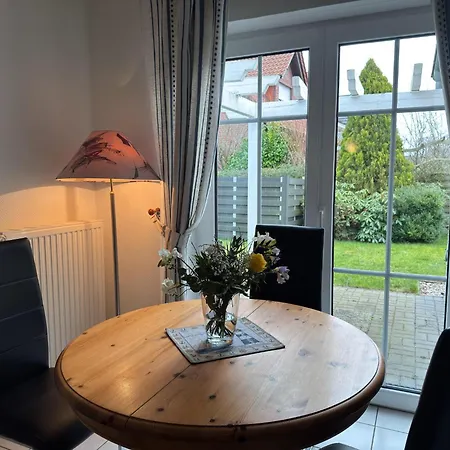 In Mit Terrasse Apartment Zingst